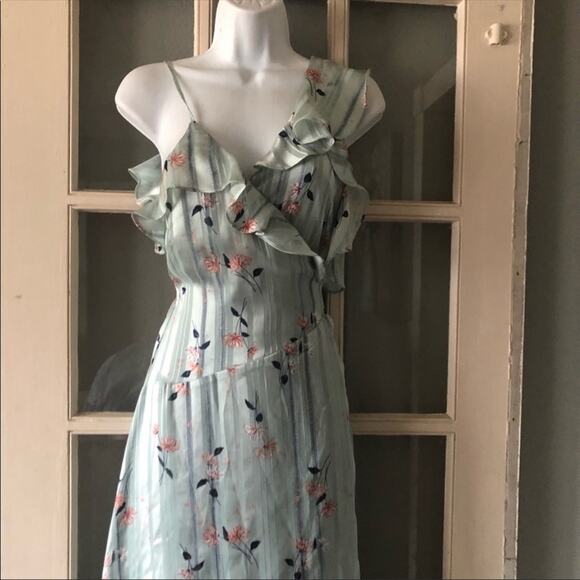 New ASTR The Label Josie Floral Wrap Dress - Picture 3 of 6